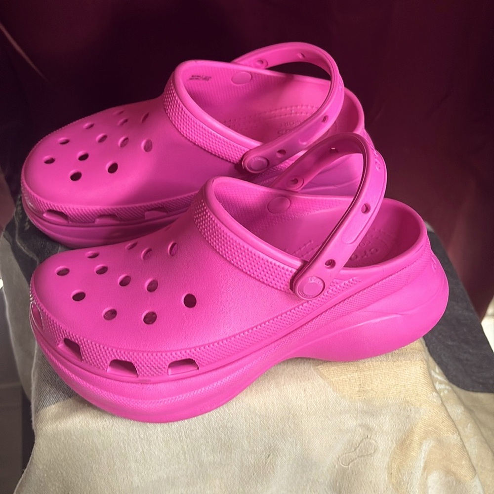 Women’s Crocs Barbie Pink Like New Shoes!